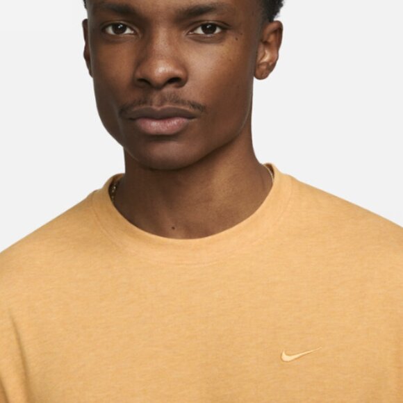 Nike Men’s Primary Dri-FIT Short sleeved versatile shirt size Medium - Picture 8 of 9